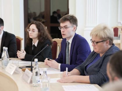 Юрий Шалабаев поддержал проекты участников молодёжного клуба, созданного при Межконфессиональном совете по его поручению