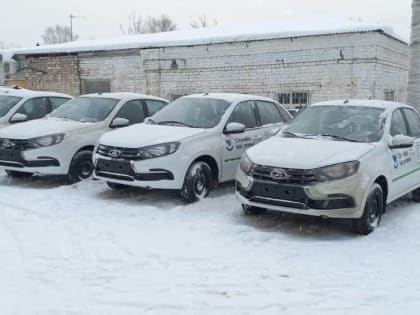 В Семеновскую ЦРБ поступили 4 новых автомобиля для работы участковой службы