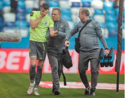 Сломавшего руку в матче с «Пари НН» футболиста прооперируют в Нижнем Новгороде