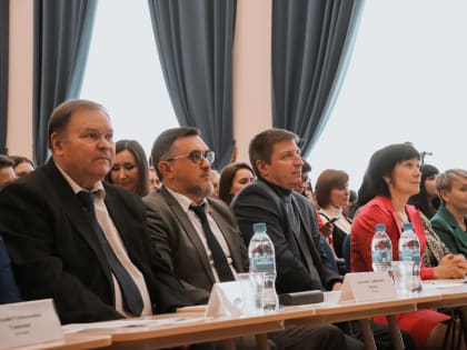 Благочинный Балахнинского округа посетил районный ежегодный конкурс «Учитель года России-2023»