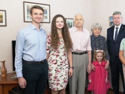 «Железную» свадьбу, 65 лет совместной жизни, отметила семья нижегородцев Масленниковых из Ленинского района