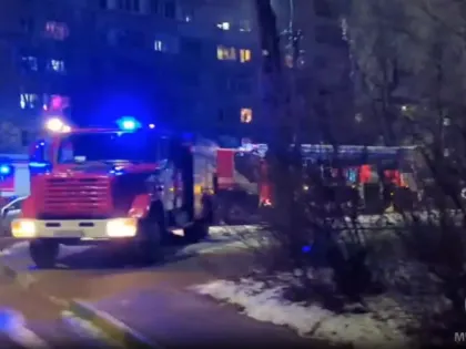Более 10 нижегородцев экстренно эвакуировали из многоэтажки — видео
