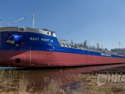 Сухогруз "Инженер Шуткова" сел на мель в Нижегородской области вечером 22 июля