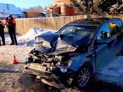 Водитель пострадал после наезда автобуса в Борском районе