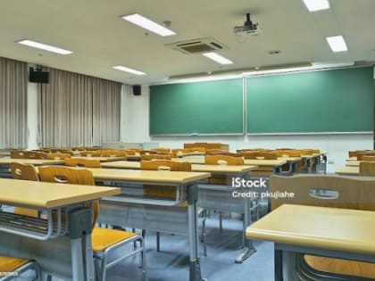 Преподаватель НРТК нецензурно ругается на студентов и заставляет их бриться