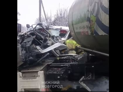 Молоковоз столкнулся с авторефрижератором в Краснобаковском районе