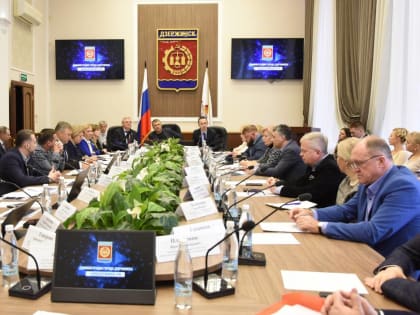 На совещании с главврачами учреждений здравоохранения Дзержинска обсудили план по развитию системы оказания медицинской помощи в городе