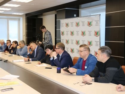 Депутаты подняли вопрос реализации программы благоустройства внутриквартальных территорий