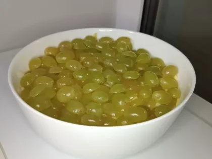 Новый взгляд на новогодний стол: салат с виноградом и курицей