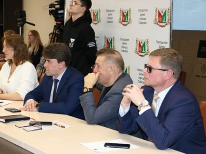 К депутатам обращаются избиратели. Обсуждение на заседании комитета