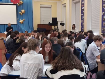 15 школьных команд Московского района померялись знаниями и эрудицией