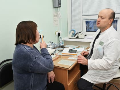 Врачи НИИ пульмонологии ФМБА России провели приём на АПЗ