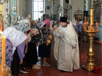 Праздник Вознесения Господня встретили в храмах благочиния