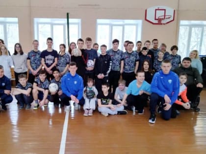 Мастер-класс по футболу провели профессиональные спортсмены для детей с ОВЗ