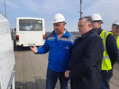 Владимир Солдатенков проверил ход работ по реконструкции Стригинского моста