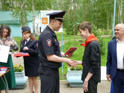 Юным нижегородцам, достигшим четырнадцатилетнего возраста, вручили паспорта граждан Российской Федерации в лагере «Маяк»