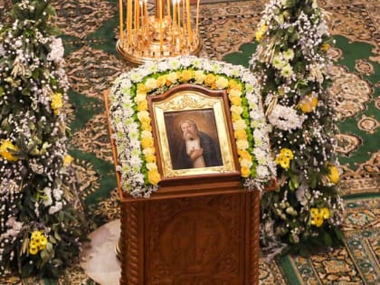 Сонм архипастырей Русской Православной Церкви совершил Божественную литургию в Серафимо-Дивеевском монастыре