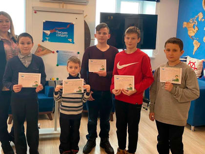 Воспитанники воскресной школы написали письма солдатам