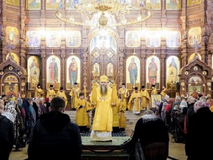 Митрополит Георгий совершил богослужения в Александро-Невском кафедральном соборе 26 февраля