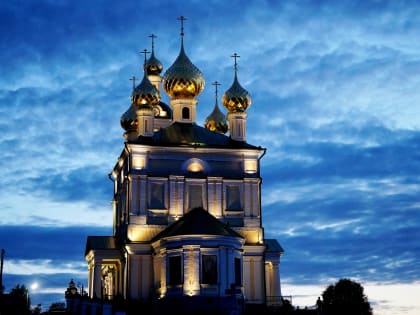 В 105-ю годовщину расстрела царской семьи митрополит Георгий возглавил Божественную литургию в Воскресенском храме города Плес Ивановской области