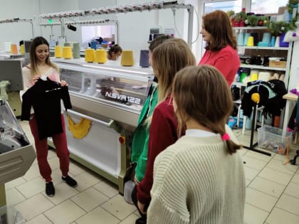 Большемурашкинские школьницы побывали на швейной фабрике в рамках акции «Мой выбор»