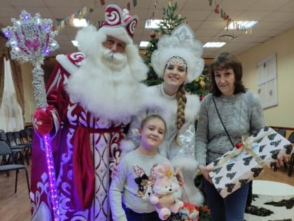 Александр Шаронов исполнил мечту 8-летней Полины Николаевой из города Бор в рамках акции «Ёлка желаний»