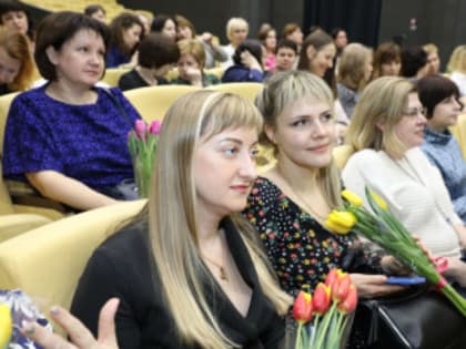 Концерт, посвящённый Международному женскому дню, состоялся в Центре культуры «Рекорд»