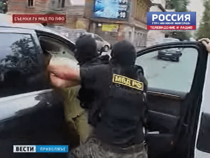 Нижегородские полицейские задержали трех человек, находившихся в федеральном розыске