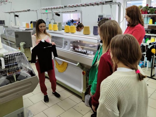 Большемурашкинские школьницы побывали на швейной фабрике в рамках акции «Мой выбор»