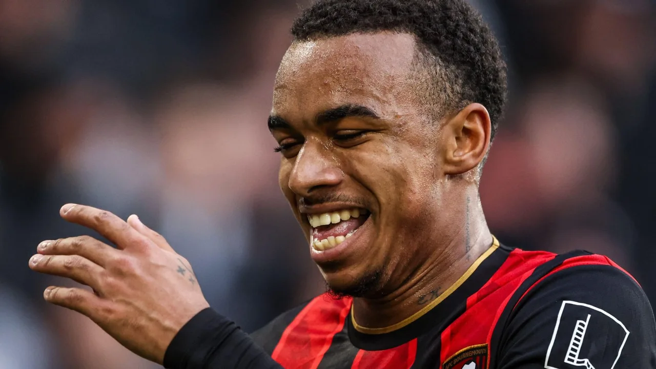 Bournemouth wagomea ofa za Arsenal na Tottenham kwa Eli Junior Kroupi