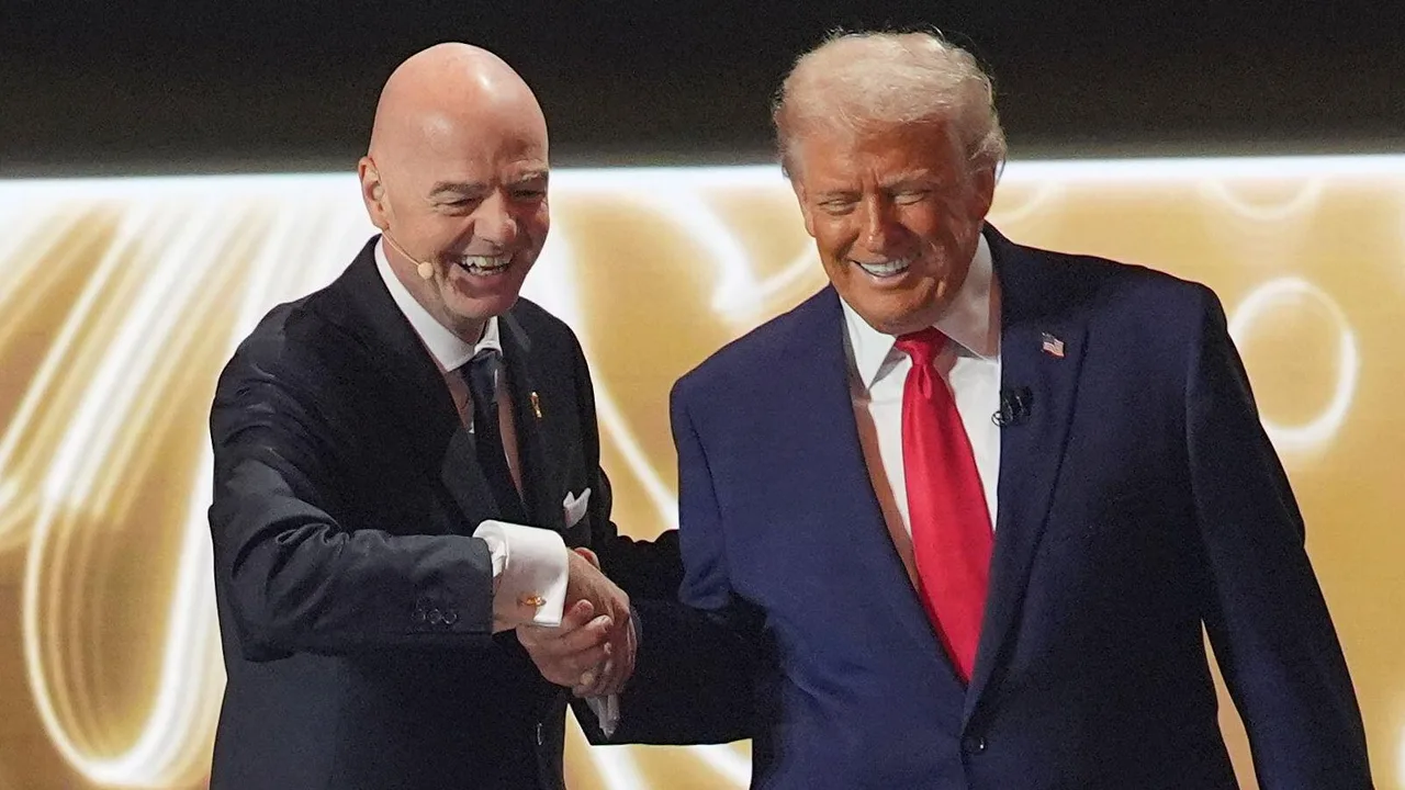Hatima ya Gianni Infantino FIFA iko hatarini kufuatia mpango wa kibiashara kufeli
