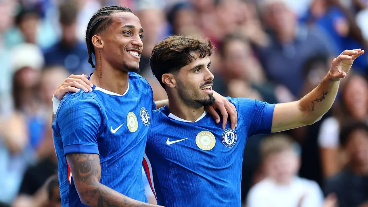 Enzo Maresca anataka kumng'oa Pedro Neto Chelsea kujiunga na Man City