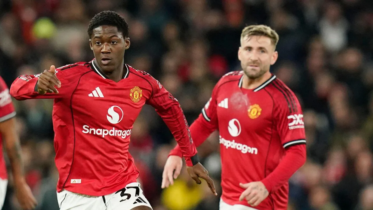 Paul Parker amshauri Ten Hag kumuondoa Luke Shaw Man Utd