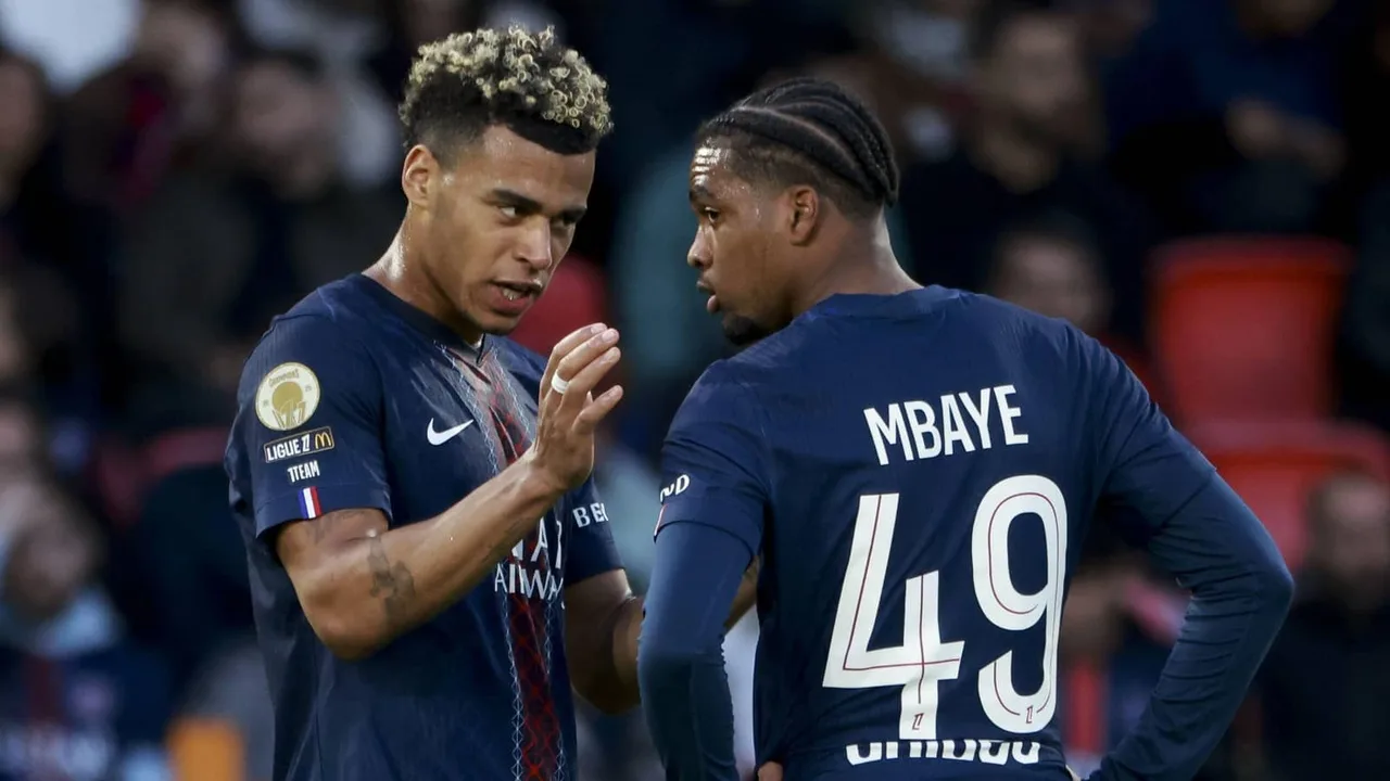 Aston Villa wakaribia kumsajili Ibrahima Mbaye kutoka PSG