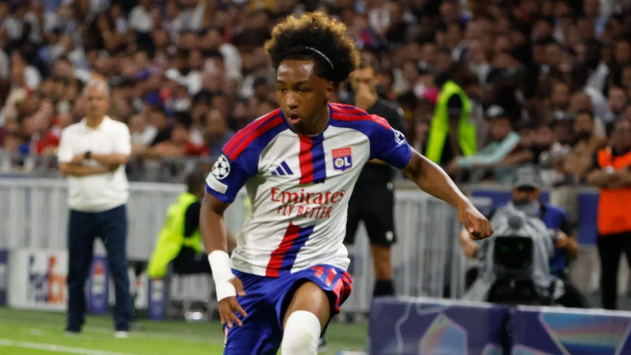 Malick Fofana: Sunderland wapindua meza, mbioni kumsajili winga wa Lyon