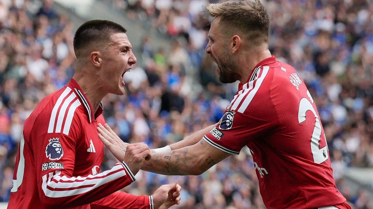 Manchester United yafikiria maisha bila Luke Shaw, Tyrick Mitchell anawaniwa