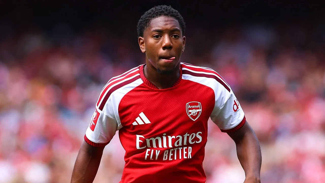 Lewis-Skelly Amtaja Merino kuwa Mchezaji wa Arsenal Asiyothaminiwa vya Kutosha