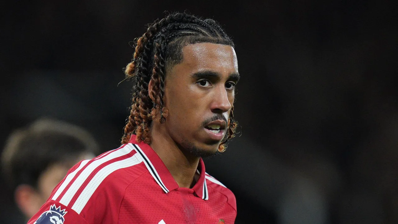 Man Utd yaweza kusikiliza ofa kubwa kwa Leny Yoro Januari