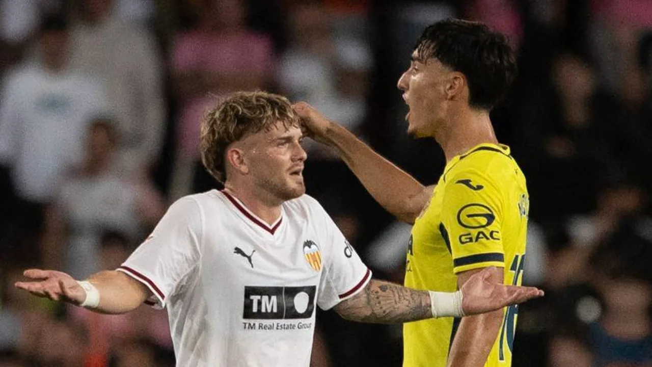 Elliott apata 0/10 baada ya kadi nyekundu ya kushangaza Valencia