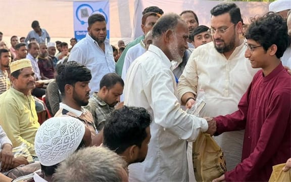 ৪০ গরু কোরবানি দিলেন মীর হেলাল