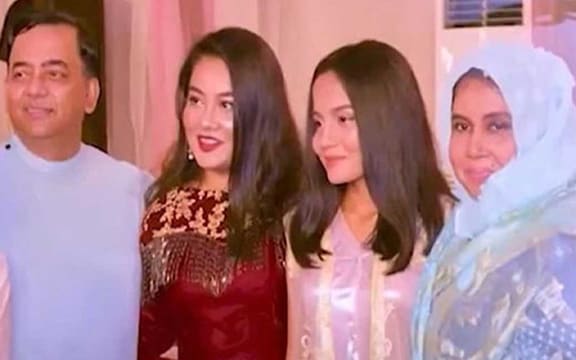 দুবাইয়ের বিলাসী জীবন থেকে পুলিশের জালে বেনজীর