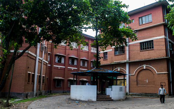 লুটেরাদের আখড়া চট্টগ্রাম জেনারেল হাসপাতাল