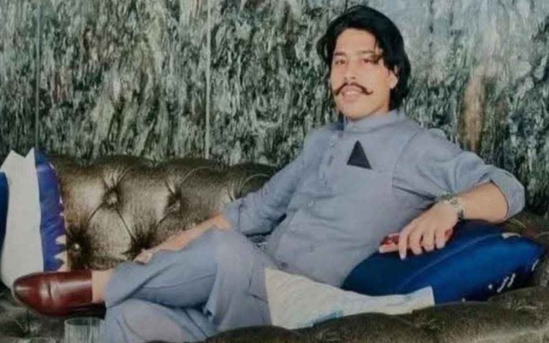 পুলিশের কব্জায় দুর্ধর্ষ সন্ত্রাসী ডেভিড ইমন, পালিয়েছে রায়হান