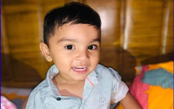 বেলকনি থেকে পড়ে ৪ বছরের শিশুর মর্মান্তিক মৃত্যু