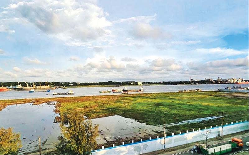 সামুদ্রিক বাণিজ্যের নতুন হাব চট্টগ্রামের লালদিয়া