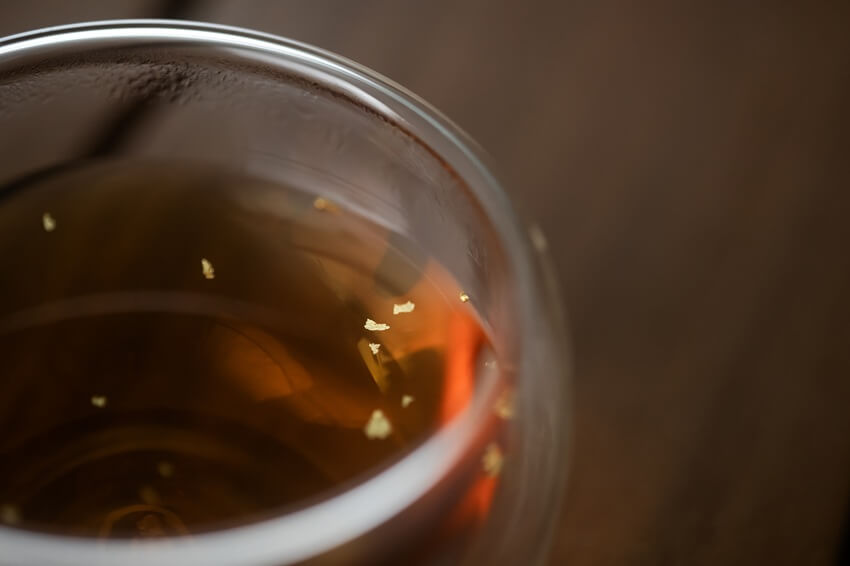 Banks Tea, Premium English Tea Gallery Photo - More Gold Tea Brewing