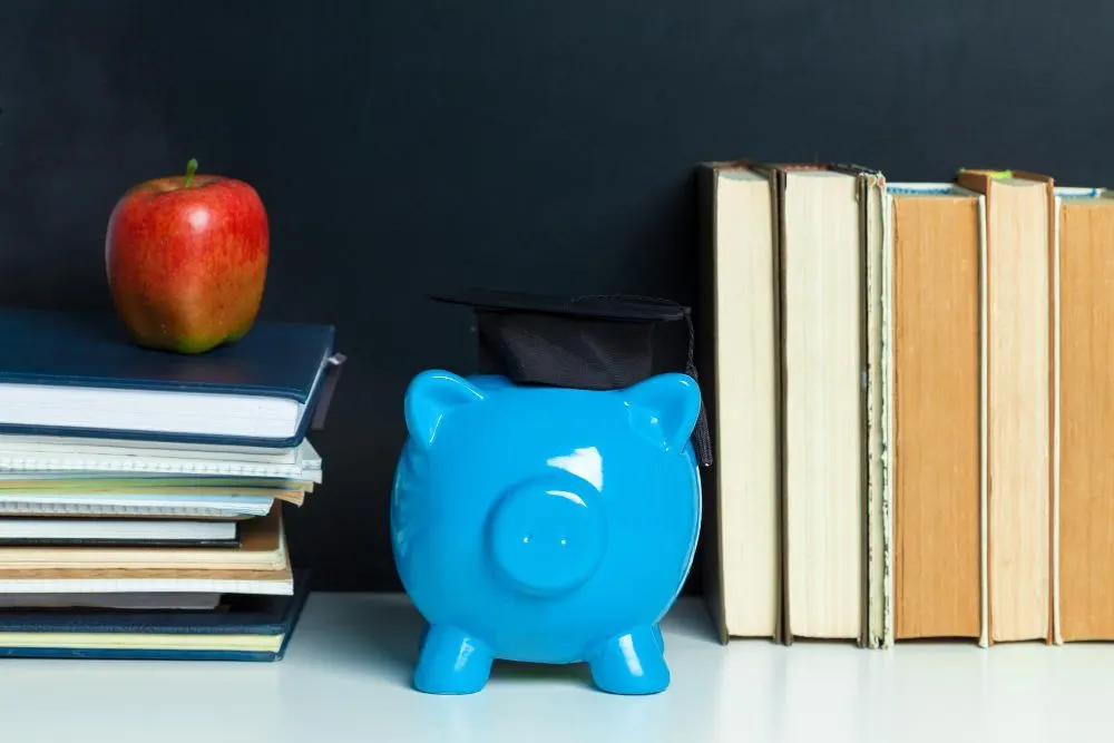 Natural Relief: Financial Wisdom: Top Books that Offer Insightful Money-Saving Strategies
