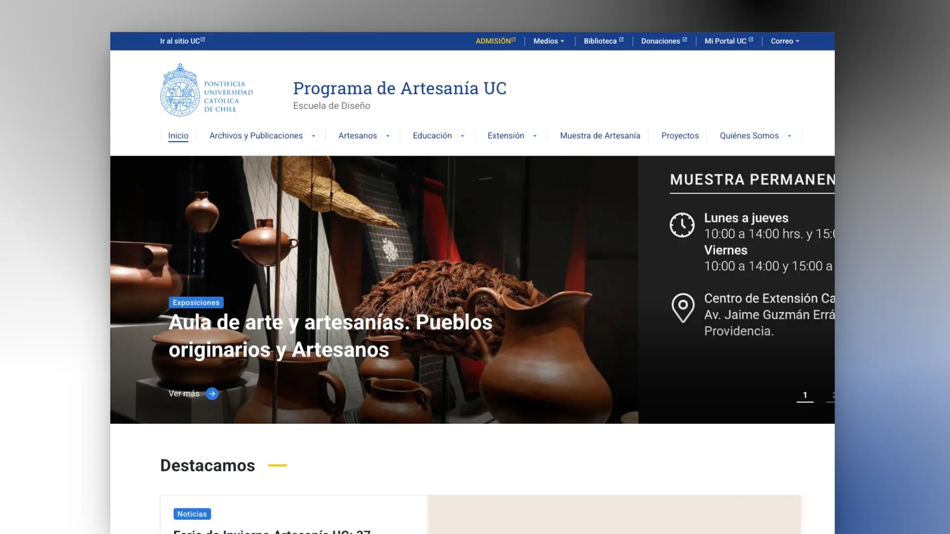 Portada del Programa de Artesanía UC con una exposición de cerámica en el destacado