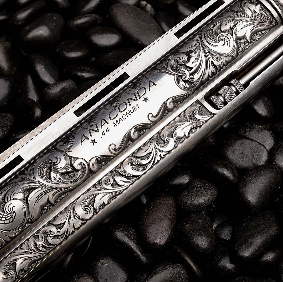 Colt DAV-12470 - Anaconda Grizzly Engraved - Revolver: Double