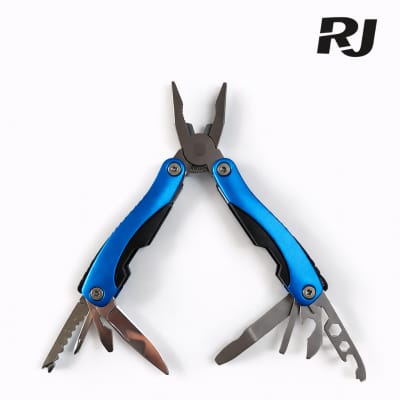Alicate,cuchillo,destornillador Etc.en un Cuerpo